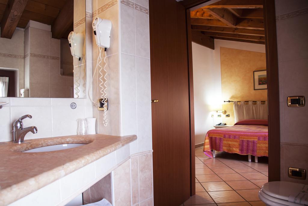 Residenza Il Giglio Bed and Breakfast Mozzecane Eksteriør billede