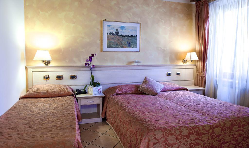 Residenza Il Giglio Bed and Breakfast Mozzecane Eksteriør billede