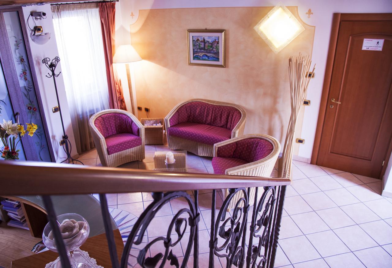 Residenza Il Giglio Bed and Breakfast Mozzecane Eksteriør billede